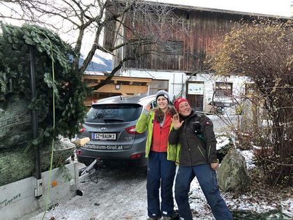 Abfahrt zu Verkaufsplätze - Tunelhof Christbäume Weerberg Tirol